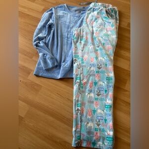 Muk Luks ‎ Cozy Blue Christmas Pajamas